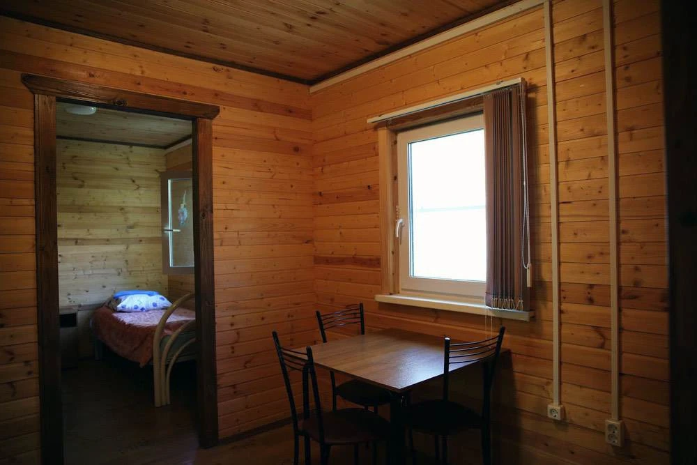 Номера в общем корпусе Базы отдыха Кандикюля